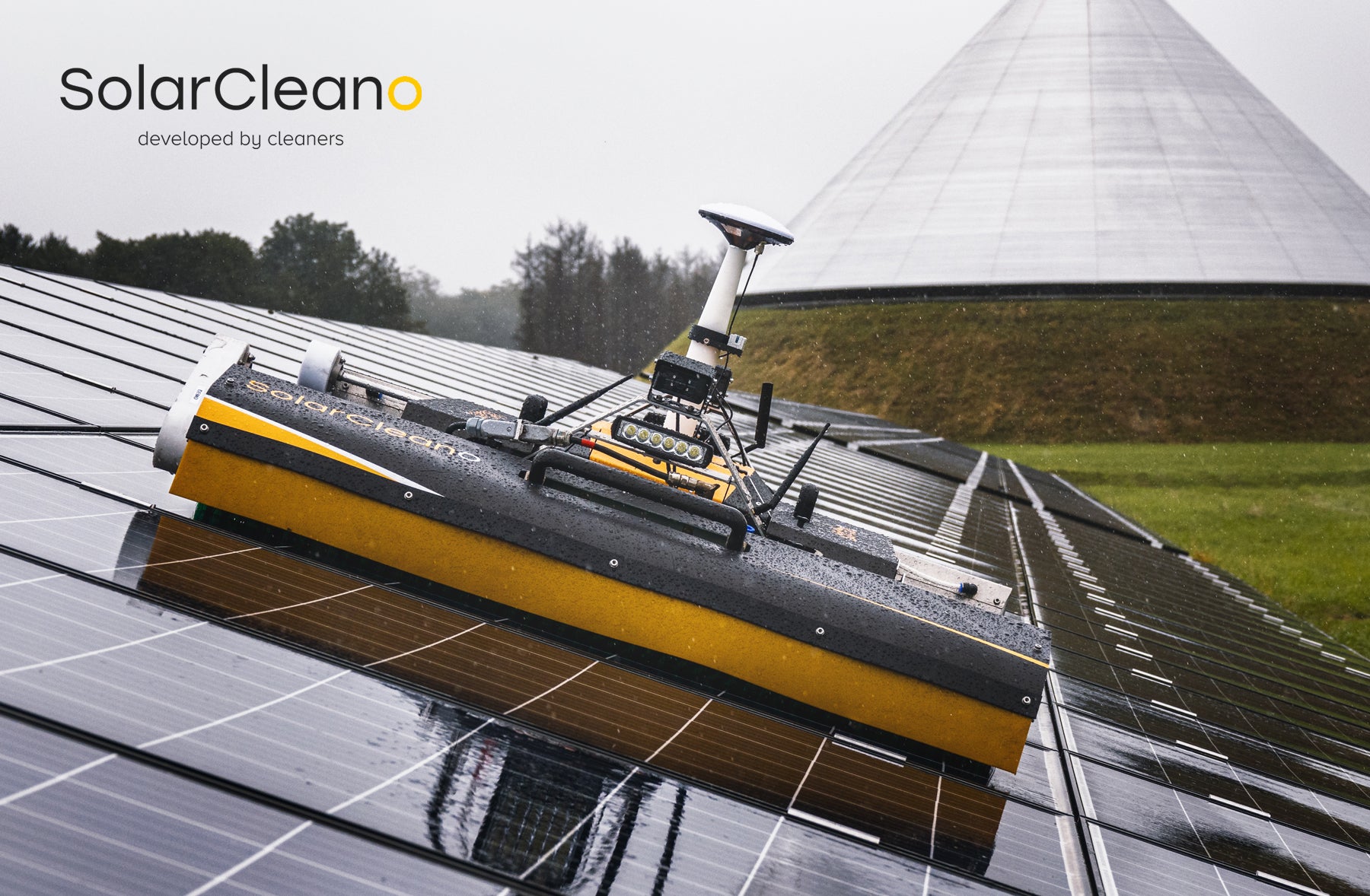 Load video: Solar Cleano developed by cleaners